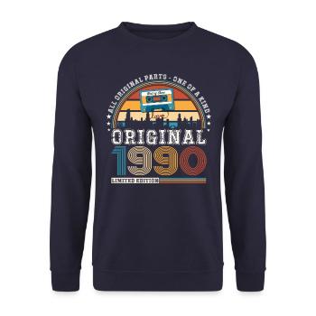 33rd Birthday Man June Vintage 1990 Cassette - Sweat-shirt Unisexe - marine - Devant - Alina (178cm) & Michal (187cm)
