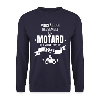 idée cadeau pour un motard humour homme 62 ans - Sweat-shirt Unisexe - marine - Devant - Alina (178cm) & Michal (187cm)