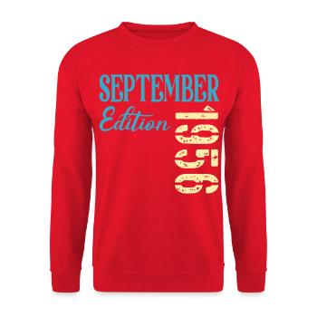 September 1956 - 70. Geburtstag - Unisex Pullover - Rot - Vorne - Alina (178cm) & Michal (187cm)