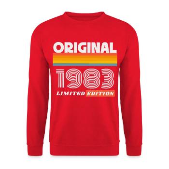 1983 Original Geburtstag Retro Vintage 80er Spruch - Unisex Pullover - Rot - Vorne - Alina (178cm) & Michal (187cm)