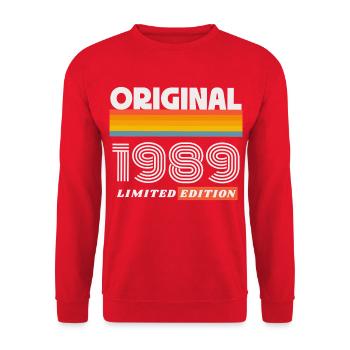 1989 Original Geburtstag Retro Vintage 80er Spruch - Unisex Pullover - Rot - Vorne - Alina (178cm) & Michal (187cm)