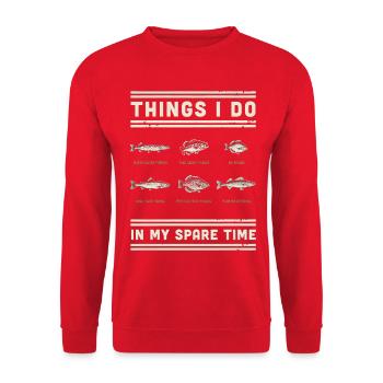 Dinge, die ich in meiner Freizeit beim Angeln mache - Unisex Pullover - Rot - Vorne - Alina (178cm) & Michal (187cm)