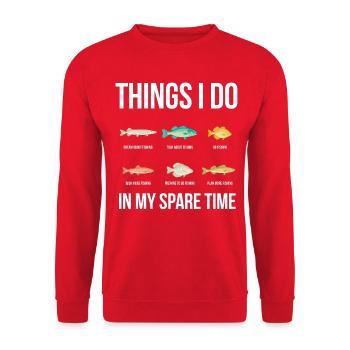 Dinge, die ich in meiner Freizeit beim Angeln mache - Unisex Pullover - Rot - Vorne - Alina (178cm) & Michal (187cm)