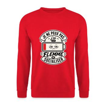 Design Cocooning - J'ai la Flemme de Socialiser - Sweat-shirt Unisexe - rouge - Devant - Alina (178cm) & Michal (187cm)