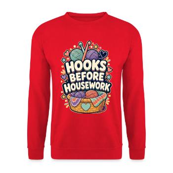 HOOKS BEFORE HOUSEWORK - Unisex Pullover - Rot - Vorne - Alina (178cm) & Michal (187cm)