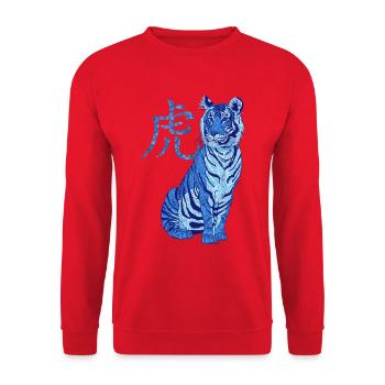 Tiger blau mit Chinesischem Schriftzeichen 2022 - Unisex Pullover - Rot - Vorne - Alina (178cm) & Michal (187cm)