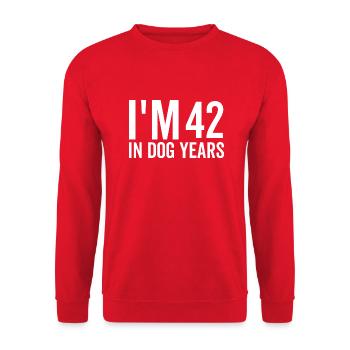 J’ai 42 ans dans Les années de chien - Sweat-shirt Unisexe - rouge - Devant - Alina (178cm) & Michal (187cm)