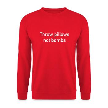 Throw Pillows Not Bombs - Unisex Pullover - Rot - Vorne - Alina (178cm) & Michal (187cm)
