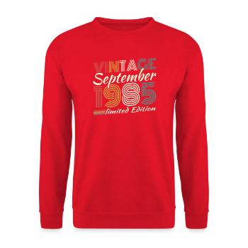 September 1985 Retro Vintage Birthday Gift - Unisex Sweatshirt - red - Front - Alina (178cm) & Michal (187cm)