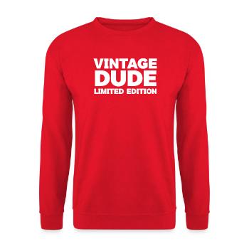Vintage Dude Limited Edition T-Shirt - Unisex Sweatshirt - red - Front - Alina (178cm) & Michal (187cm)