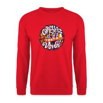 Bewegen Sie sich, es gibt so viel zu sehen! - Unisex Pullover - Rot - Vorne - Alina (178cm) & Michal (187cm)