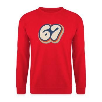 67 - Sixty Seven Nummer 67 Vintage Retro Meme Six - Unisex Pullover - Rot - Vorne - Alina (178cm) & Michal (187cm)