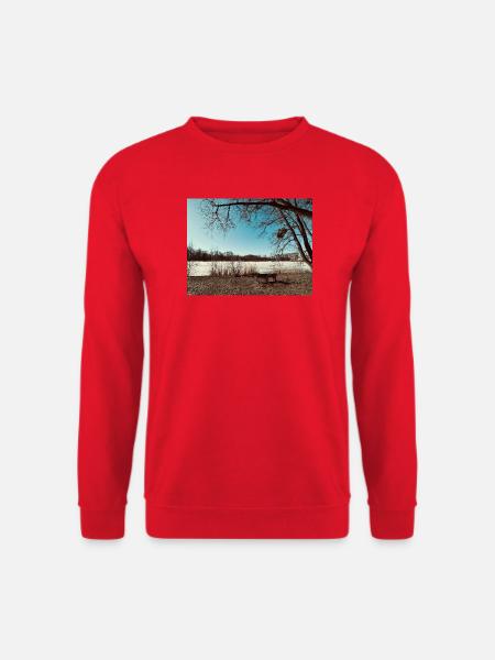 Winterlandschaft am See - Unisex Pullover - Rot