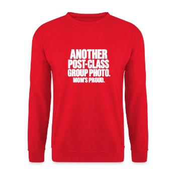 NoBS Grappling – Post-Class Group Photo - Unisex Pullover - Rot - Vorne - Alina (178cm) & Michal (187cm)