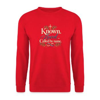 Von Gott gekannt und geliebt - Unisex Pullover - Rot - Vorne - Alina (178cm) & Michal (187cm)