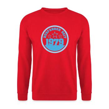 1979 - Unisex Pullover - Rot - Vorne - Alina (178cm) & Michal (187cm)