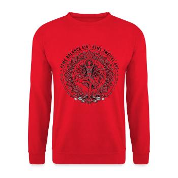 Atme Balance Ein Atme Zweifel Aus - Yoga Baum Pose - Unisex Pullover - Rot - Vorne - Alina (178cm) & Michal (187cm)