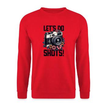 Let’s Do Shots Fotograf Kamera Spruch für - Unisex Pullover - Rot - Vorne - Alina (178cm) & Michal (187cm)
