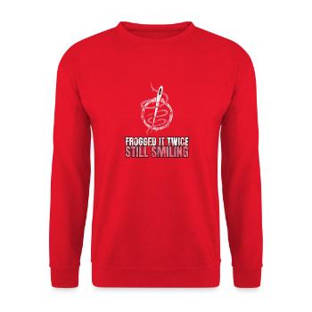 Kreuzstich Stickerei - Frogged It Twice Still Smil - Unisex Pullover - Rot - Vorne - Alina (178cm) & Michal (187cm)
