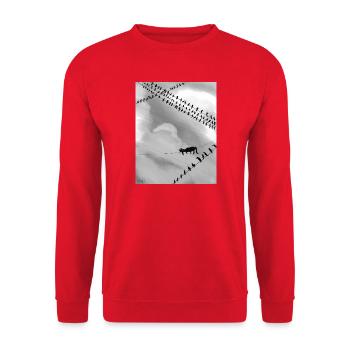 Monochrome Katze auf Stromleitungen - Unisex Pullover - Rot - Vorne - Alina (178cm) & Michal (187cm)