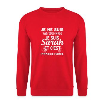 Cadeau femme Je suis pas dieu mais Sarah - Sweat-shirt Unisexe - rouge - Devant - Alina (178cm) & Michal (187cm)