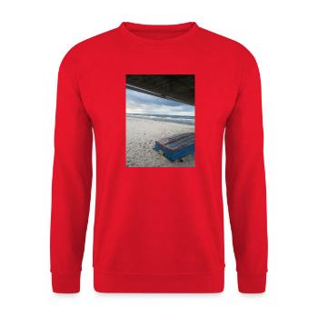 chillen an der Ostsee - Unisex Pullover - Rot - Vorne - Alina (178cm) & Michal (187cm)