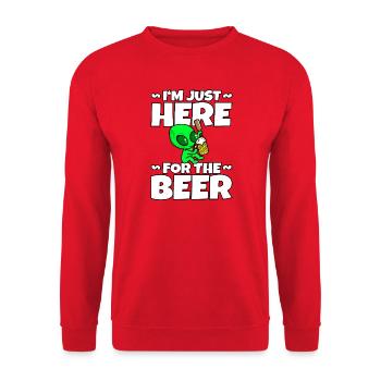 Alien Trinkt Bier I'm Just Here For The Beer - Unisex Pullover - Rot - Vorne - Alina (178cm) & Michal (187cm)