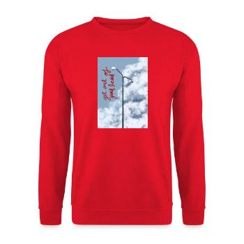 Wolken und Straßenlaterne am Himmel - Unisex Pullover - Rot - Vorne - Alina (178cm) & Michal (187cm)