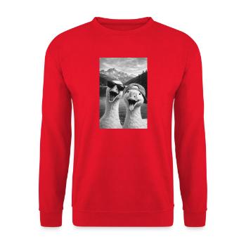 Gänse mit Sonnenbrille am Bergsee - Unisex Pullover - Rot - Vorne - Alina (178cm) & Michal (187cm)