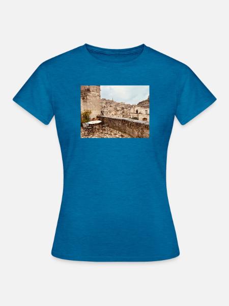 Terrasse in einem Steindorf - Frauen T-Shirt - Antikblaues Saphir meliert