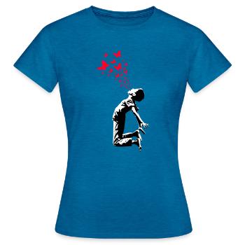 Schmetterling Junge Street Art Style - Frauen T-Shirt - Antikblaues Saphir meliert - Vorne - AI Model Female 172 dark (172cm)