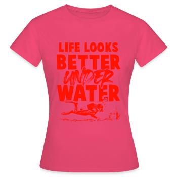 unter wasser tauchen - Frauen T-Shirt - Azalea - Vorne - AI Model Female 172 dark (172cm)