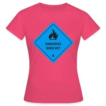 Nass und in Flammen! - Frauen T-Shirt - Azalea - Vorne - AI Model Female 172 dark (172cm)