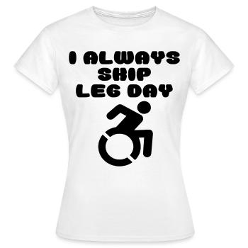 Une personne en fauteuil roulant saute la journée des jambes # - T-shirt Femme - blanc - Devant - AI Model Female 172 dark (172cm)