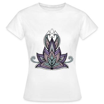 Abstraktes dekoratives Blumenmuster, Mandala - Frauen T-Shirt - Weiß - Vorne - AI Model Female 172 dark (172cm)