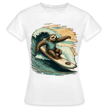 Lässiges Faultier surft auf grosser Welle - Frauen T-Shirt - Weiß - Vorne - AI Model Female 172 dark (172cm)