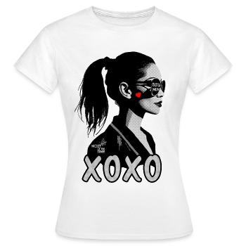 Supermum – most of the time, Mother's Day Gift - Women's T-Shirt - white - Front - AI Model Female 172 dark (172cm)