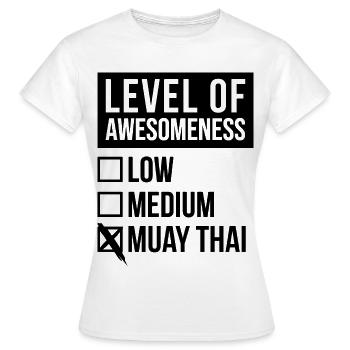 Muay Thai Muay Thai Muay Thai - Frauen T-Shirt - Weiß - Vorne - AI Model Female 172 dark (172cm)