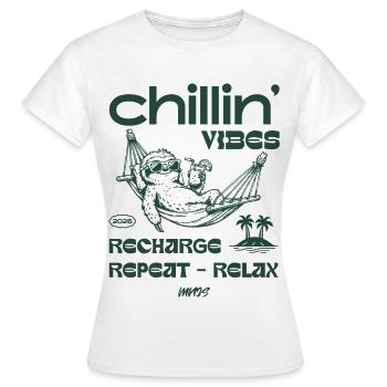 Recharge du hamac Chillin Vibes - T-shirt Femme - blanc - Devant - AI Model Female 172 dark (172cm)