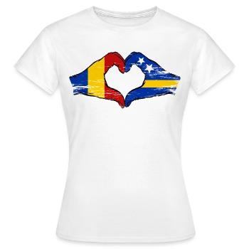 Rumänien Curacao Flagge Hände Herzform used - Frauen T-Shirt - Weiß - Vorne - AI Model Female 172 dark (172cm)