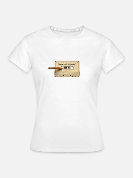 Wir sind anders Kassette Retro - Frauen T-Shirt - Weiß