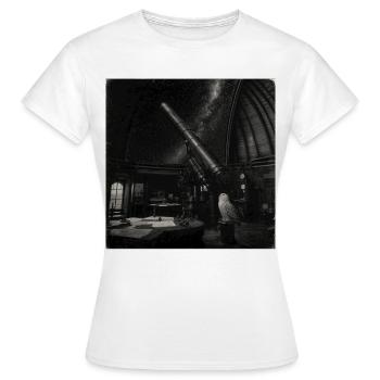Astronomie Owl Noir Crime Animal Vintage Low Fi - T-shirt Femme - blanc - Devant - AI Model Female 172 dark (172cm)