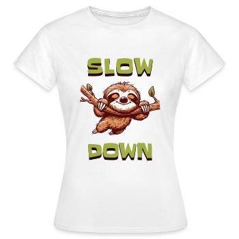 Faultier Shirt – Slow Down - Frauen T-Shirt - Weiß - Vorne - AI Model Female 172 dark (172cm)