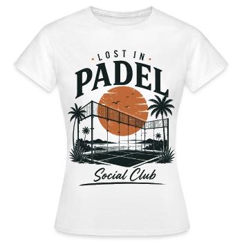 Lost in Padel Social Club | Vintage Padel - Frauen T-Shirt - Weiß - Vorne - AI Model Female 172 dark (172cm)