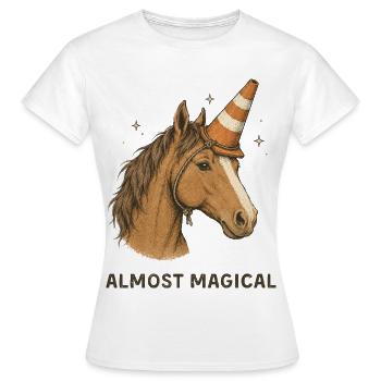 Presque un humour magique de licorne cheval - T-shirt Femme - blanc - Devant - AI Model Female 172 dark (172cm)