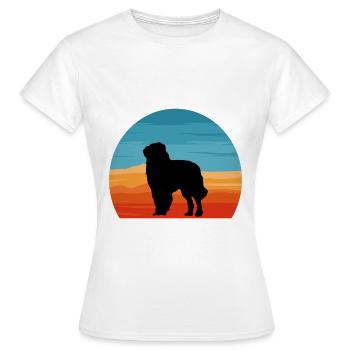 Chien de berger des Carpates Silhouette Rétro Coucher de soleil - T-shirt Femme - blanc - Devant - AI Model Female 172 dark (172cm)