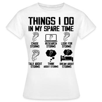 Storm Chaser Tornado Chasing Funny Twister Chasers - T-shirt Femme - blanc - Devant - AI Model Female 172 dark (172cm)