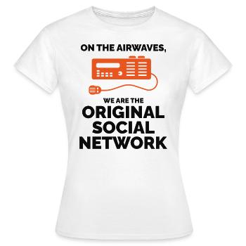 Opérateur radioamateur amateur réseau social d’origine - T-shirt Femme - blanc - Devant - AI Model Female 172 dark (172cm)