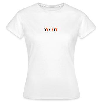 WOW dreifarbig - Frauen T-Shirt - Weiß - Vorne - AI Model Female 172 dark (172cm)