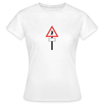 JGA Straßenschild betrunken Bier - Frauen T-Shirt - Weiß - Vorne - AI Model Female 172 dark (172cm)